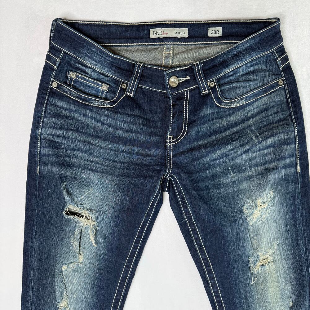 Buckle BKE Sabrina Distressed Stretch Medium Wash Jeans Size 28R   Style# ABK253 - Picture 10 of 15